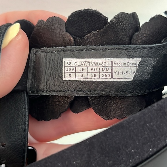 Vionic “Clay” Black Velvet Floral Wedges - Picture 10 of 10